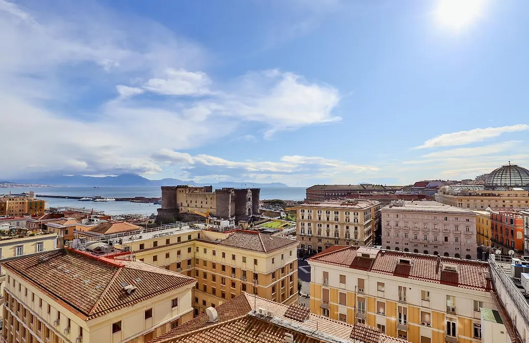 Neapolitan Skyscraper Suites-1
